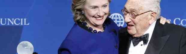 Hillary Clinton voa 35km em jato privado, para participar de reunião dos Rothschild em Nantucket e recolher fundos de campanha